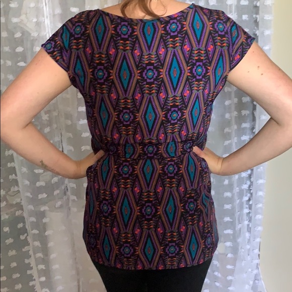 Patterned Top - Picture 2 of 2